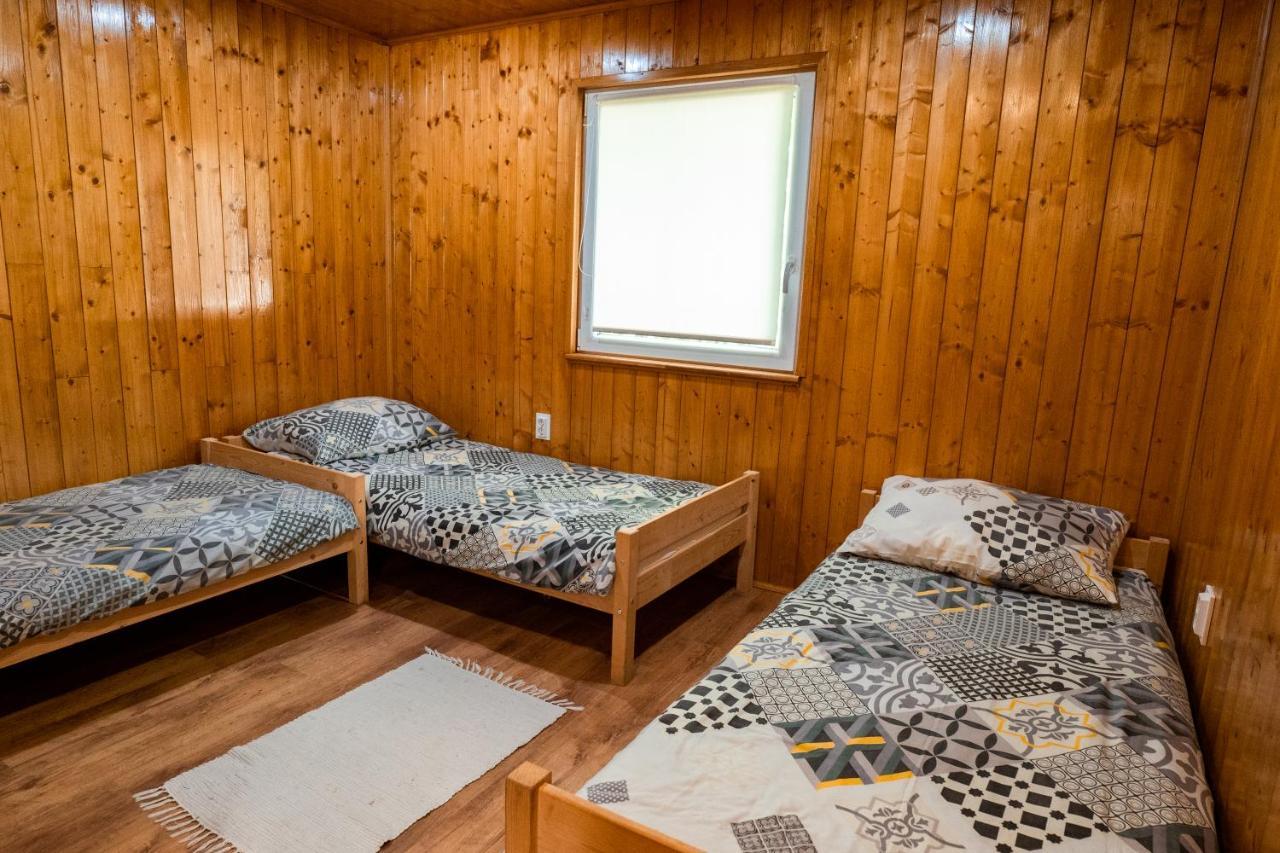 Tennis Guesthouse Ordacsehi Exteriör bild